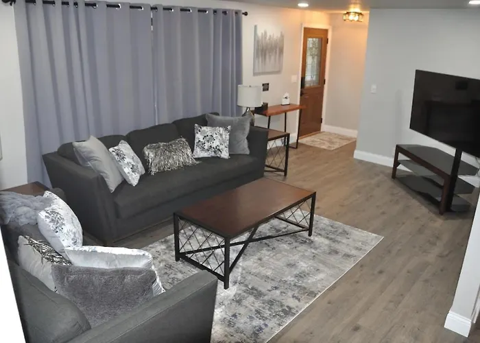 The Linwood Retreat Canton
